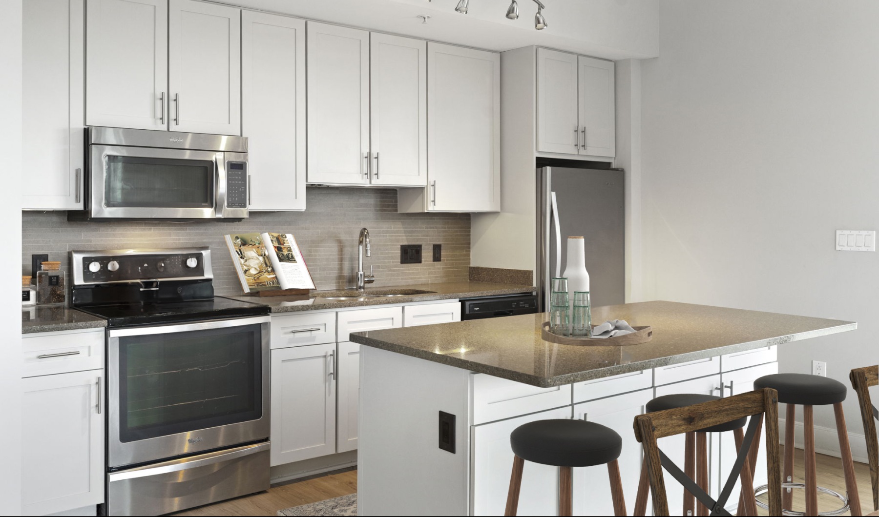 M5250 is a pet-friendly apartment community in Houston, TX